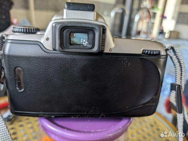 Зеркальный пленочный фотоаппарат Nikon