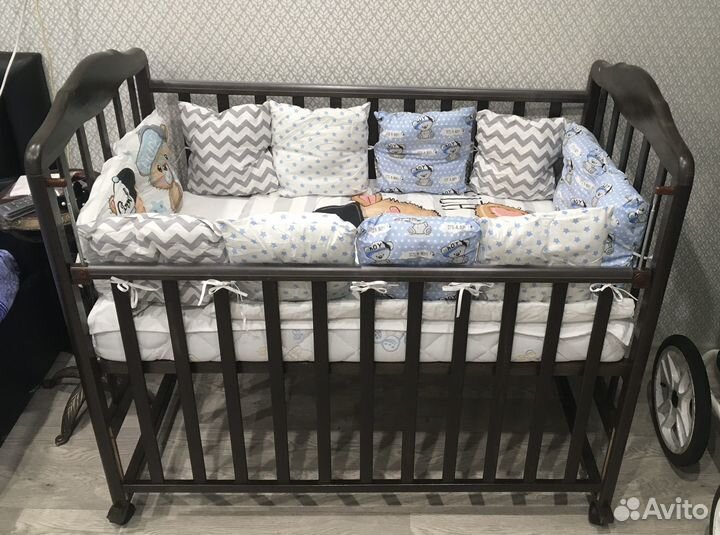 Детская кроватка