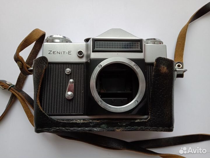 Фотоаппарат Зенит Е и боди Зенит Е