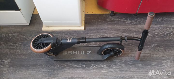 Самокат взрослый shulz 200 pro