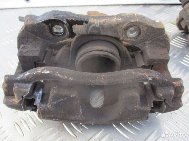 Суппорт тормозной передний Citroen C4 2007г