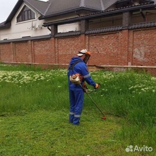 Покос травы триммером