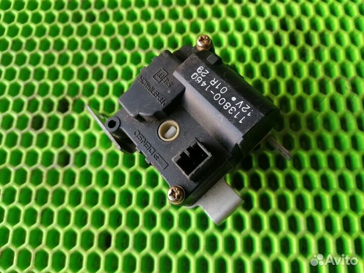 Моторчик заслонки печки на Honda Crv 1996-2002