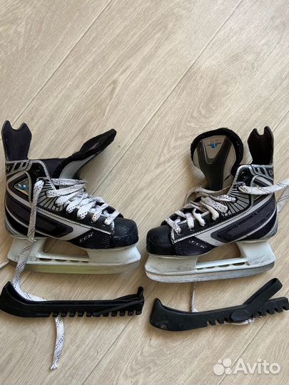 Коньки хоккейные ссм