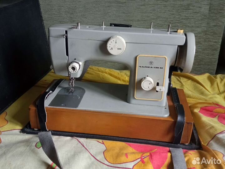 Машина швейная Чайка-132М