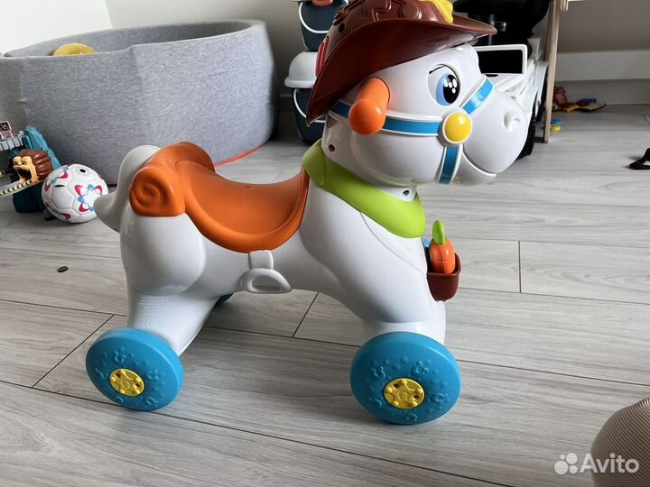 Интерактивная лошадь chicco