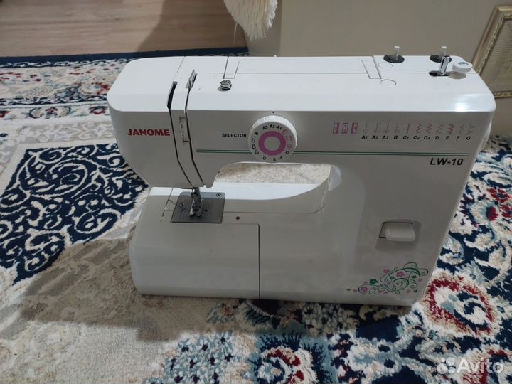 Швейная машина Janome новая