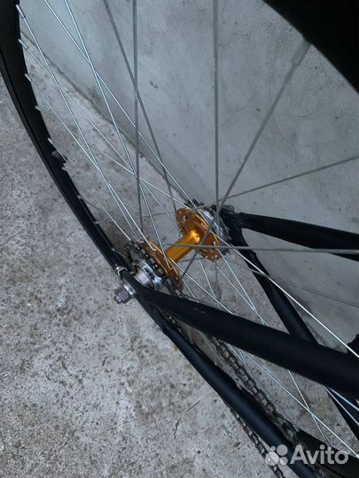 Велосипед шоссейный black one urban 700 фикс fix