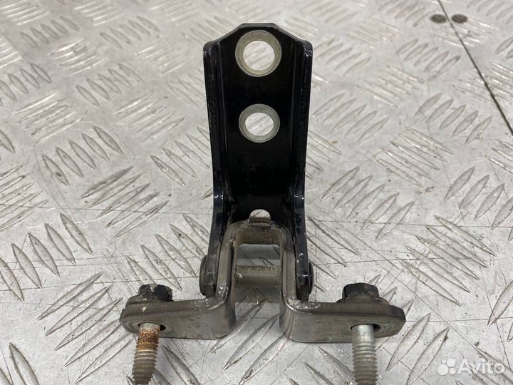 Б/У петля двери задний левый Mitsubishi Lancer 9