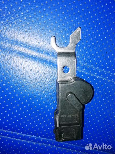 Датчик распредвала опель