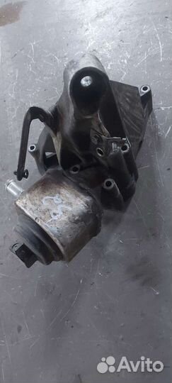 Корпус масляного фильтра на Volkswagen Phaeton