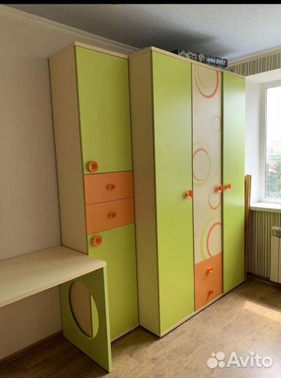 Мебельный гарнитур в детскую