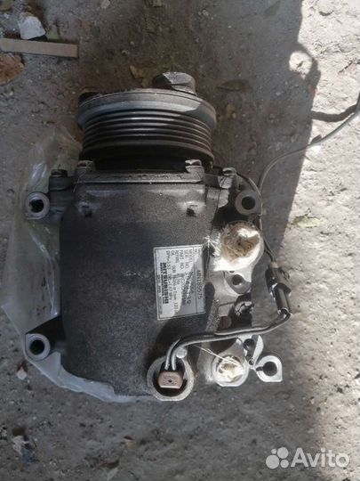 Компрессор кондиционера Mitsubishi Outlander I