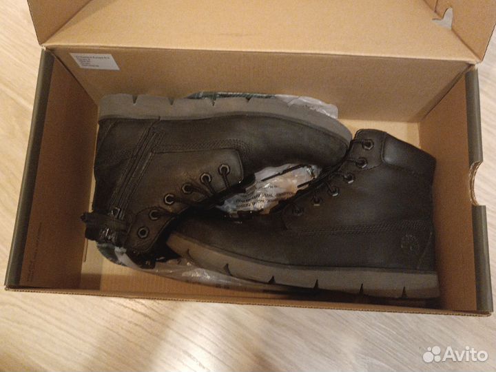 Timberland radford 6 in side zip boot black