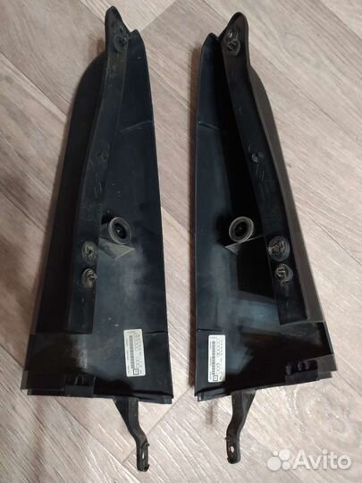 Накладки на задние стойки Ларгус