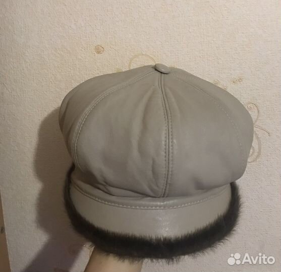 Берет женский кожаный