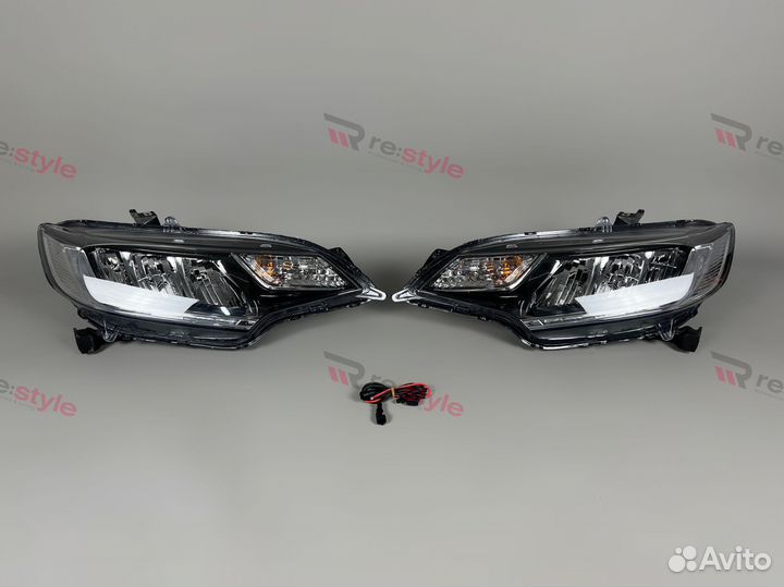 Фары Honda Fit 14-20г Стиль RS