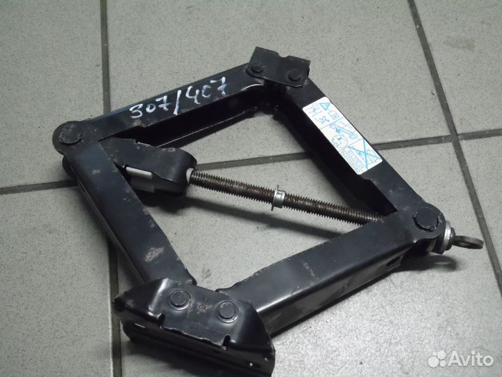 Домкрат Пежо 307 407 Ситроен С4