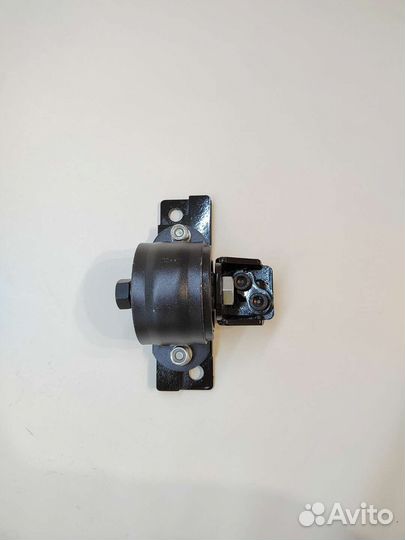 Усиленная правая опора двигателя Лада Веста