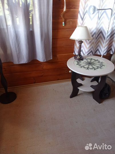 Журнальный столик круглый