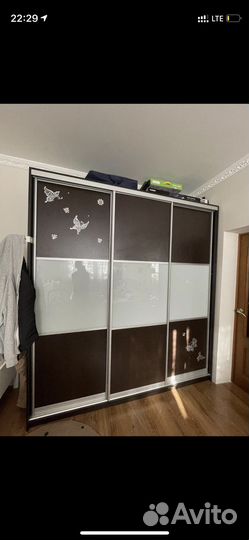 Шкаф купе трехстворчатый