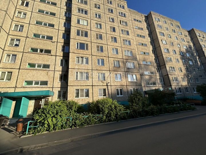 2-к. квартира, 50 м², 4/9 эт.