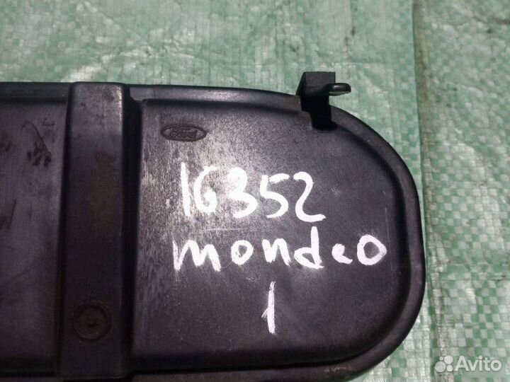 Крышка фонаря задняя Ford Mondeo 1