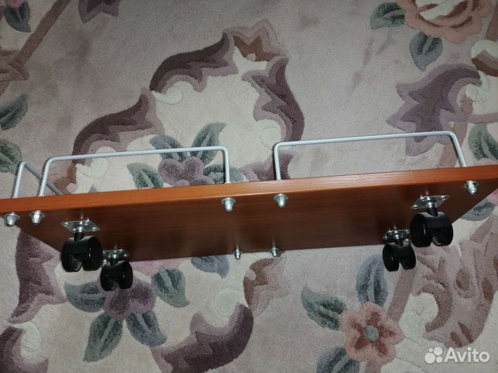 Полка настенная и подставка системного блока