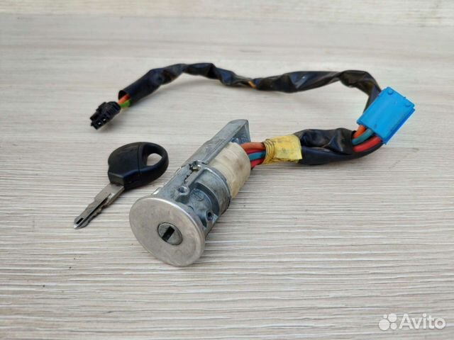 Замок зажигания ключ Peugeot 206