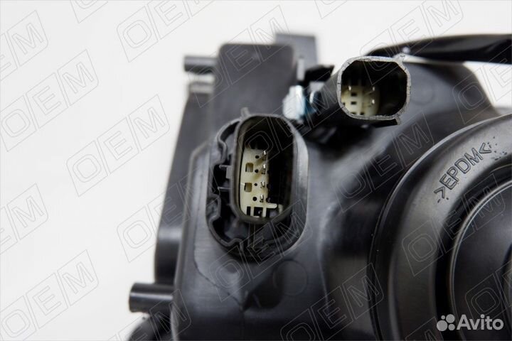 Фара правая для Ford Explorer 5 2010-2015 560421