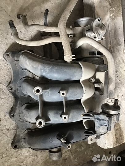 Впускной коллектор на Hyundai Accent