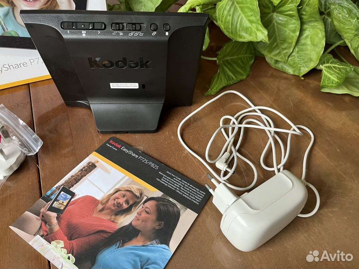 Цифровая фоторамка Kodak EasyShare P725 Новая