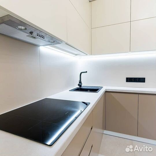 Кухонный гарнитур в дом в Солнечнодольске