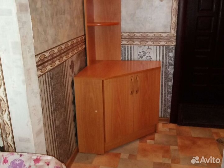 Тумба угловая