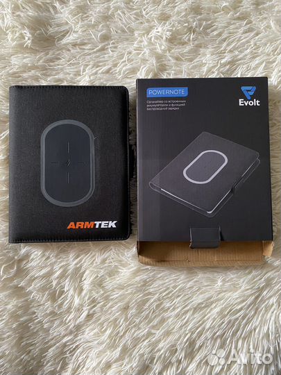 Органайзер с беспроводной зарядкой evolt