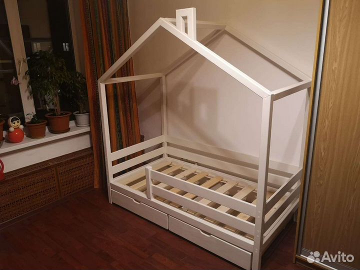Кроватка-домик