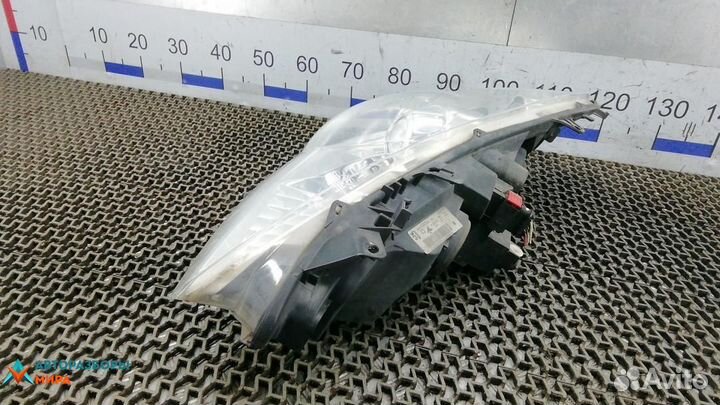 Фара правая Peugeot 307 рест. 2006