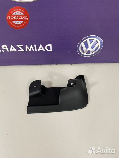 Брызговик передний Hyundai Accent правый