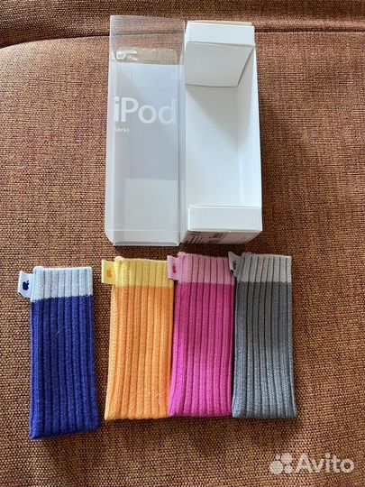 Оригинальные Apple socks, чехлы на iPod