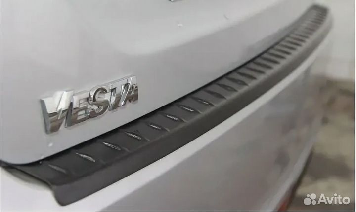 Накладка на заднмй бампер Веста