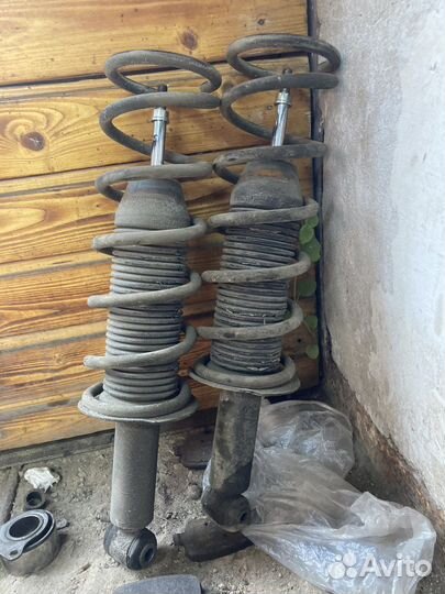 Задние амортизаторы, пружины Subaru Impreza GH3