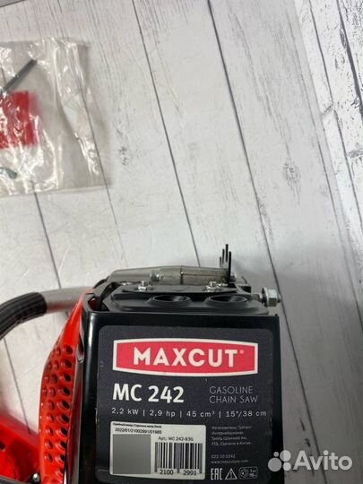 Пила цепная бензиновая maxcut MC 242 (red)