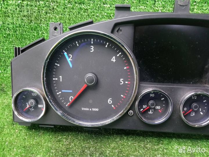 Панель приборов (Щиток ) Volkswagen Touareg (200