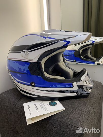 Шлем кроссовый новый