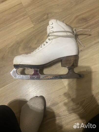 Коньки фигурные graf etude 37