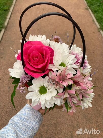 Букеты ко Дню воспитателя, учителя