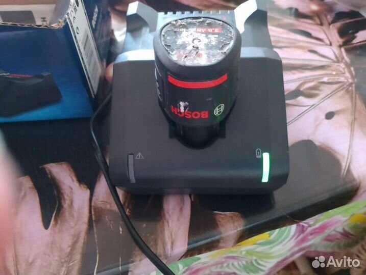 Зарядное устройство