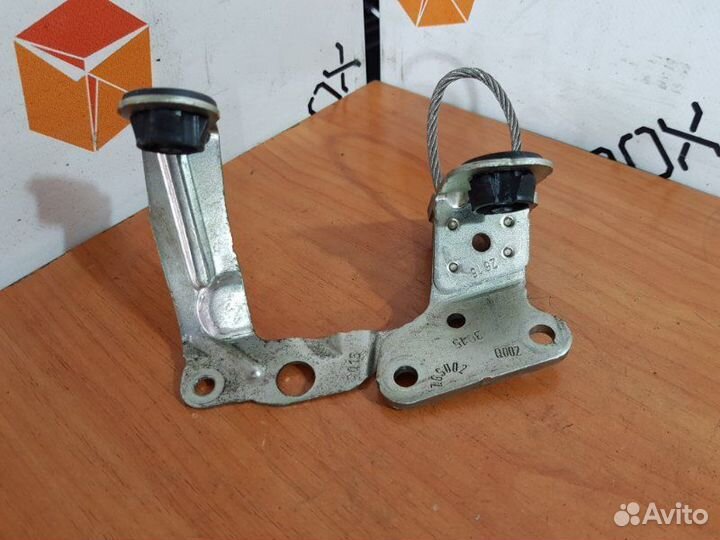 Кронштейн Mercedes Ml W166 OM642 3.0 CDI 2015