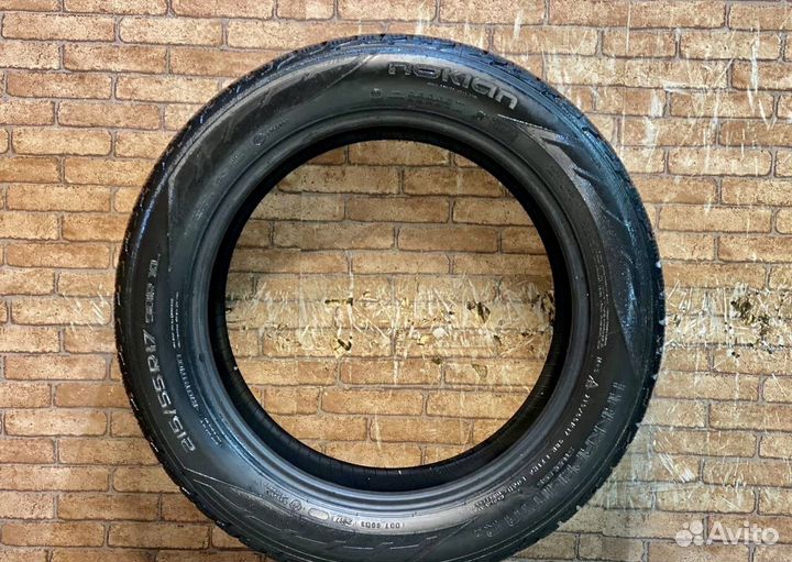 Nokian Tyres Hakkapeliitta R2 215/55 R17