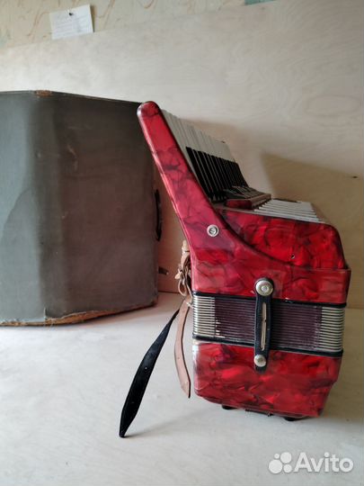 Аккордеон Royal Standard Silvana